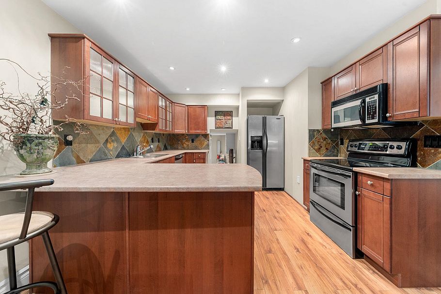 6 230 W 15th Street North Vancouver, BC - 7