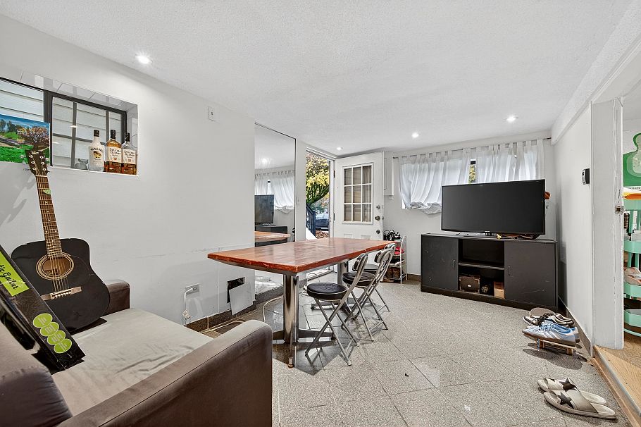 3838 Inverness Street Vancouver, BC - 26