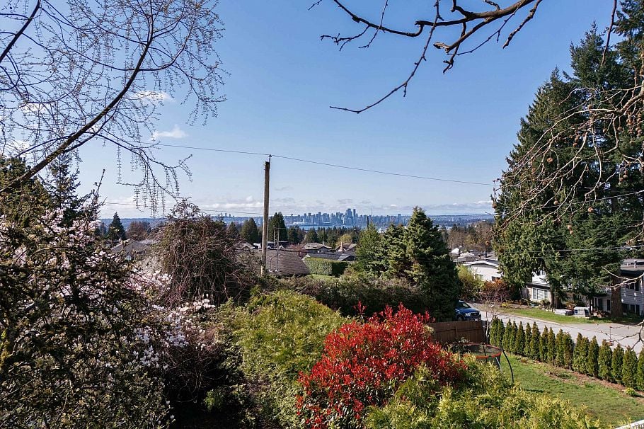 445 W Queens Road North Vancouver, BC - 4
