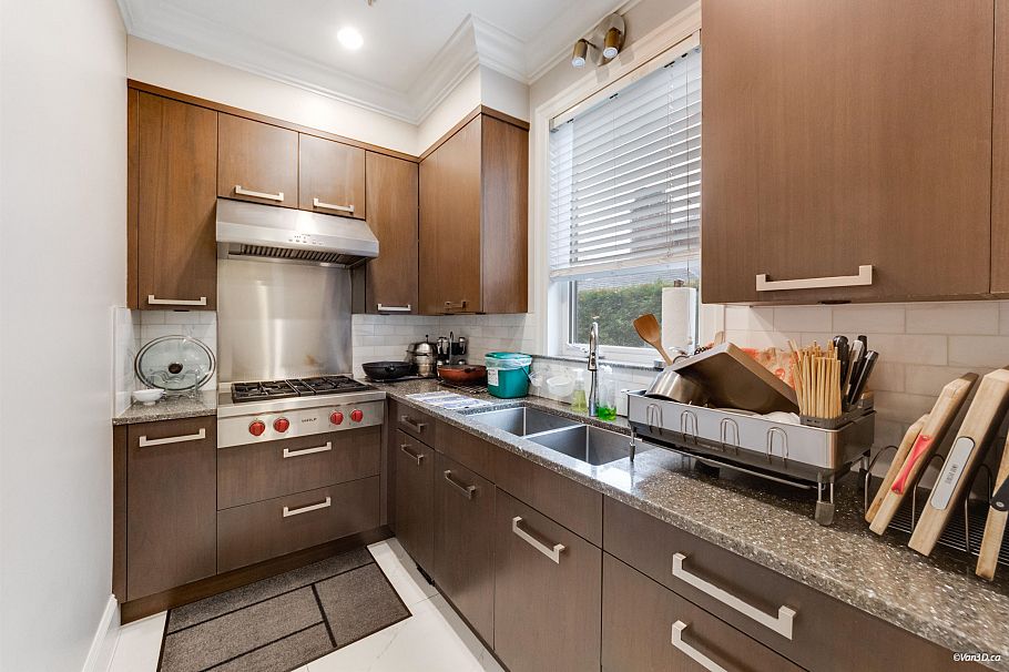 3029 W 45th Avenue Vancouver, BC - 10