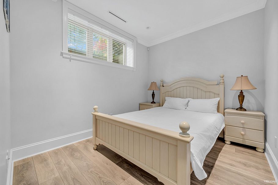 7458 Maple Street Vancouver, BC - 27