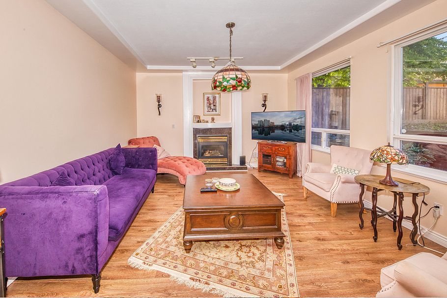 826 E 13th Street North Vancouver, BC - 8