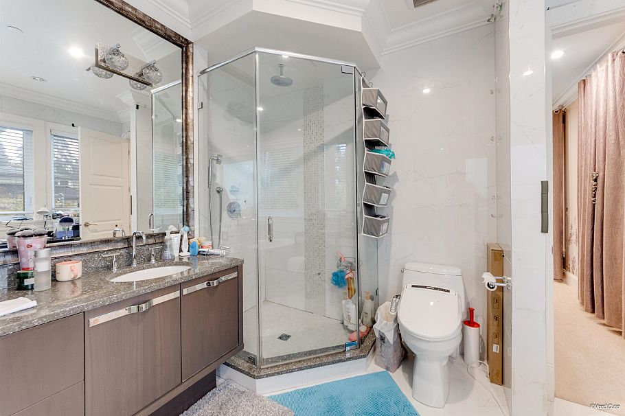 3029 W 45th Avenue Vancouver, BC - 14