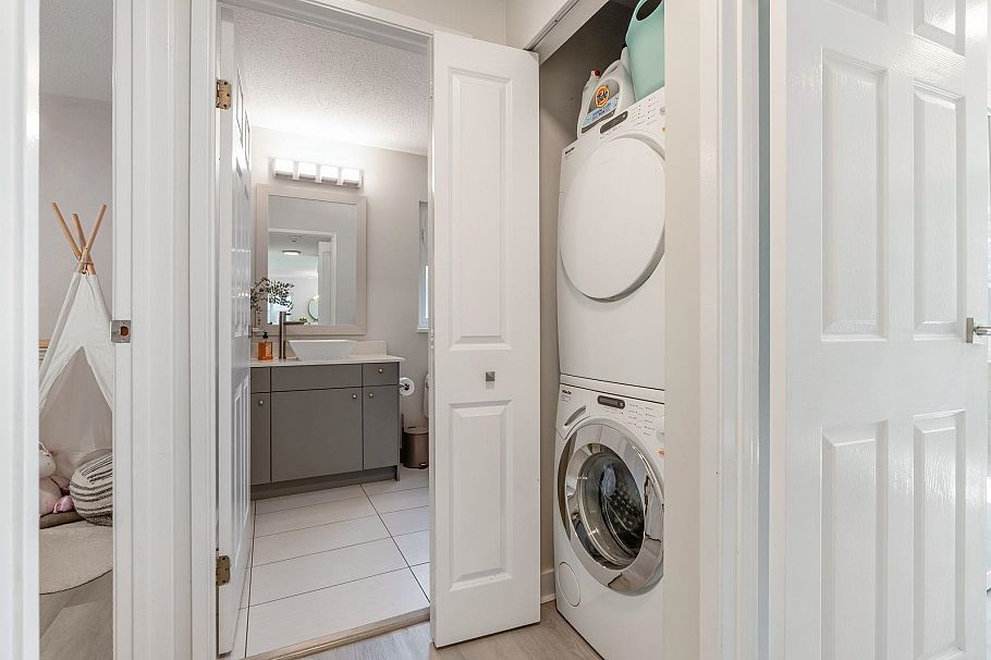 625 Seymour Court North Vancouver, BC - 30