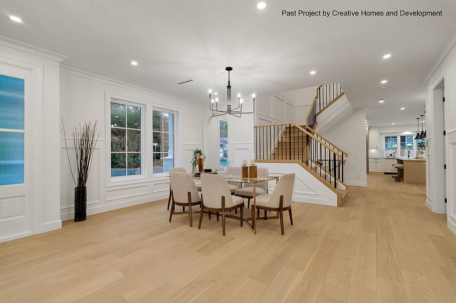 690 E Windsor Road North Vancouver, BC - 4