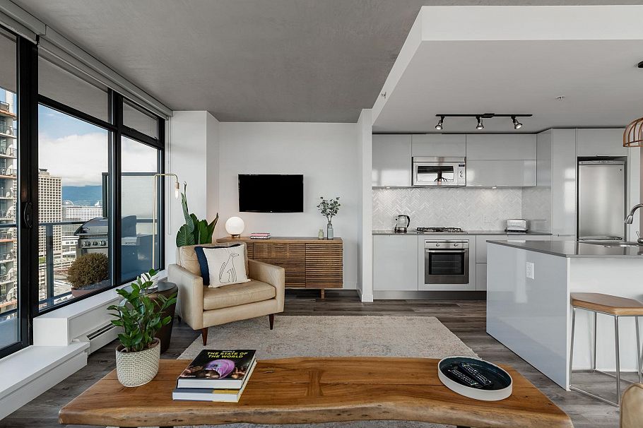 2705 108 W Cordova Street Vancouver, BC - 1