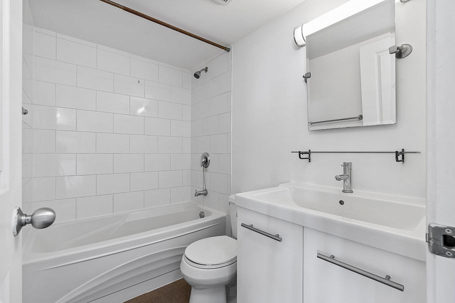 1610 2016 Fullerton Avenue North Vancouver, BC - 11