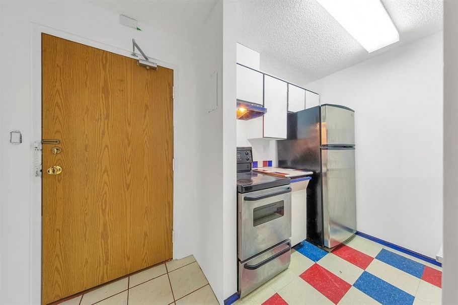 312 1040 Pacific Street Vancouver, BC - 5