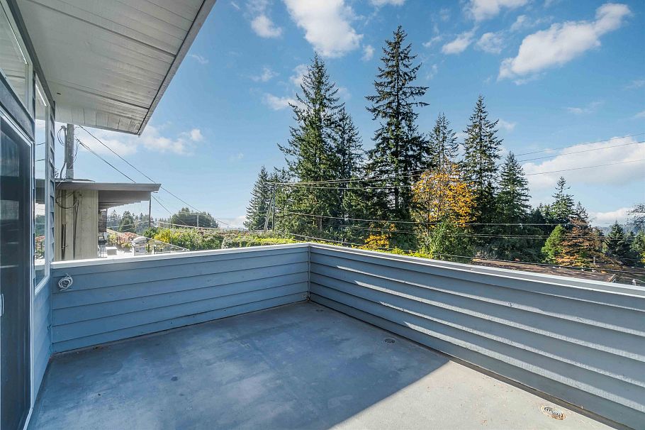 456 Montroyal Boulevard North Vancouver, BC - 31