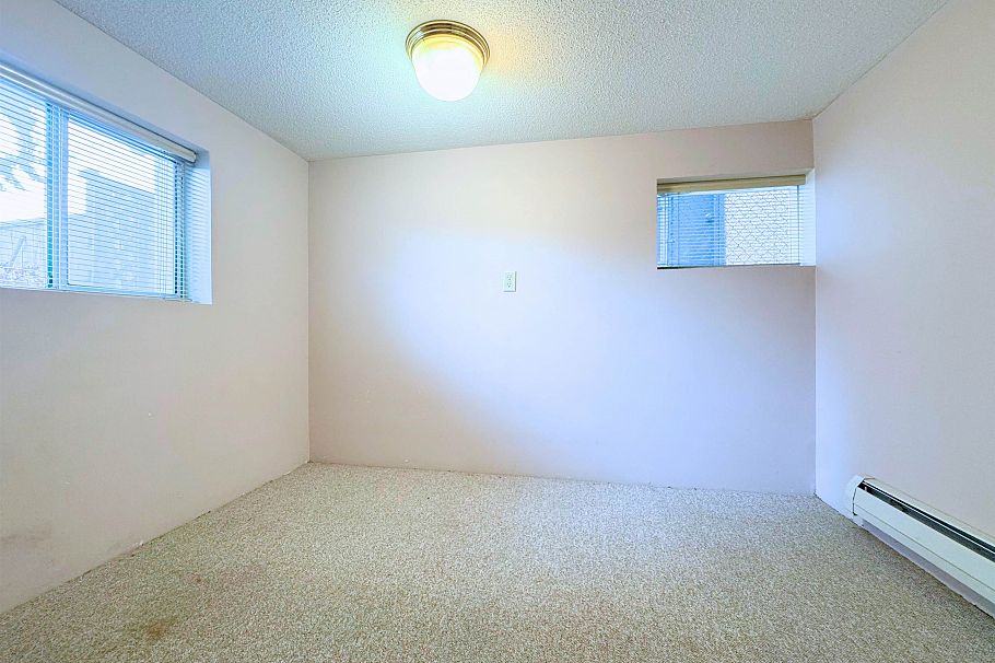 2168 Renfrew Street Vancouver, BC - 19