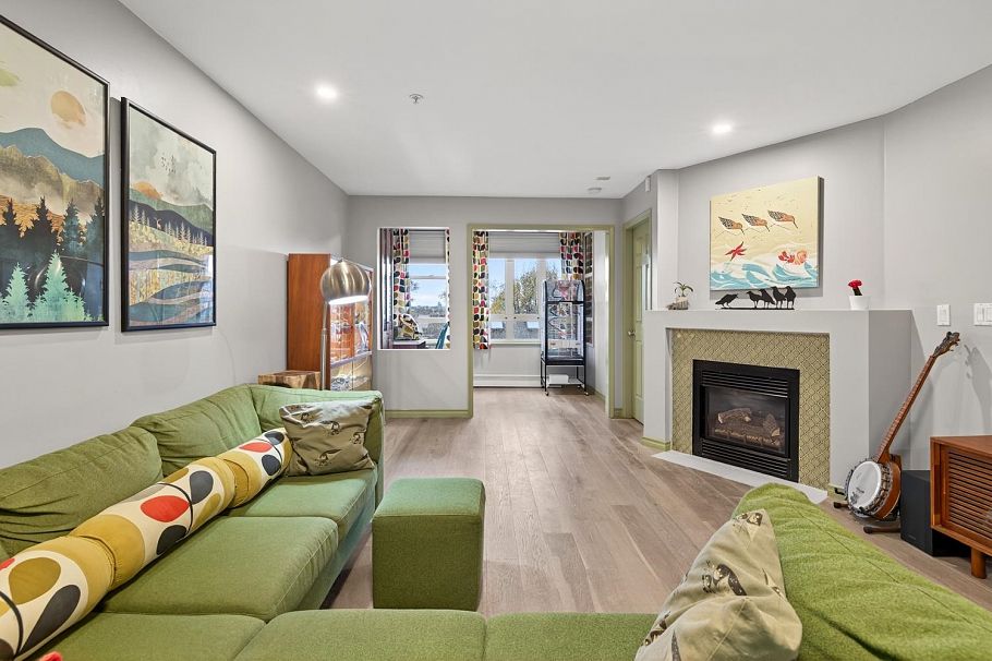 308 1688 E 4th Avenue Vancouver, BC - 3