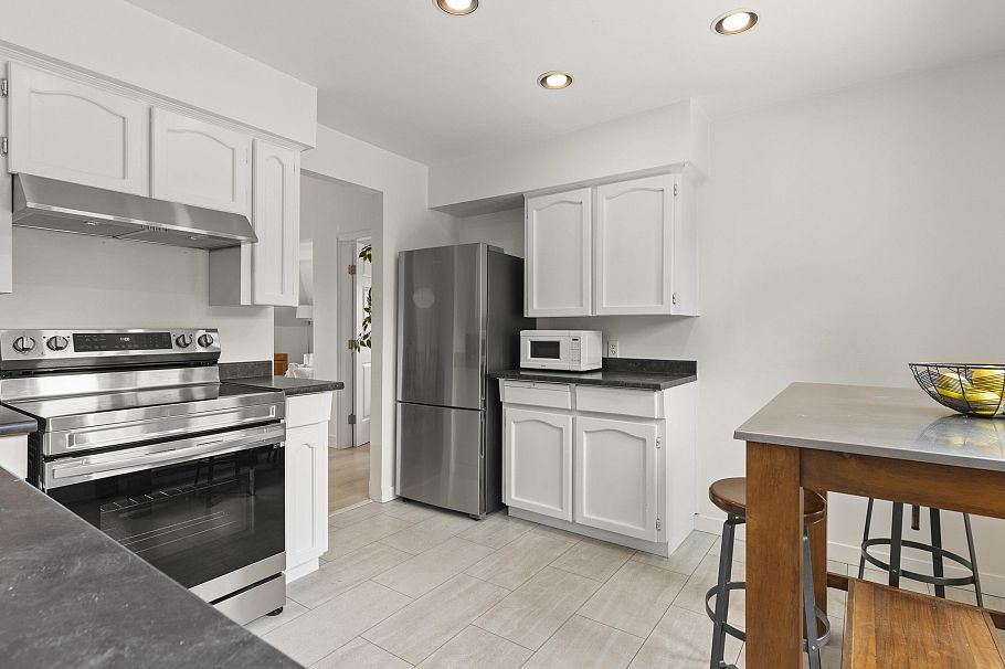 1902 Stephens Street Vancouver, BC - 25