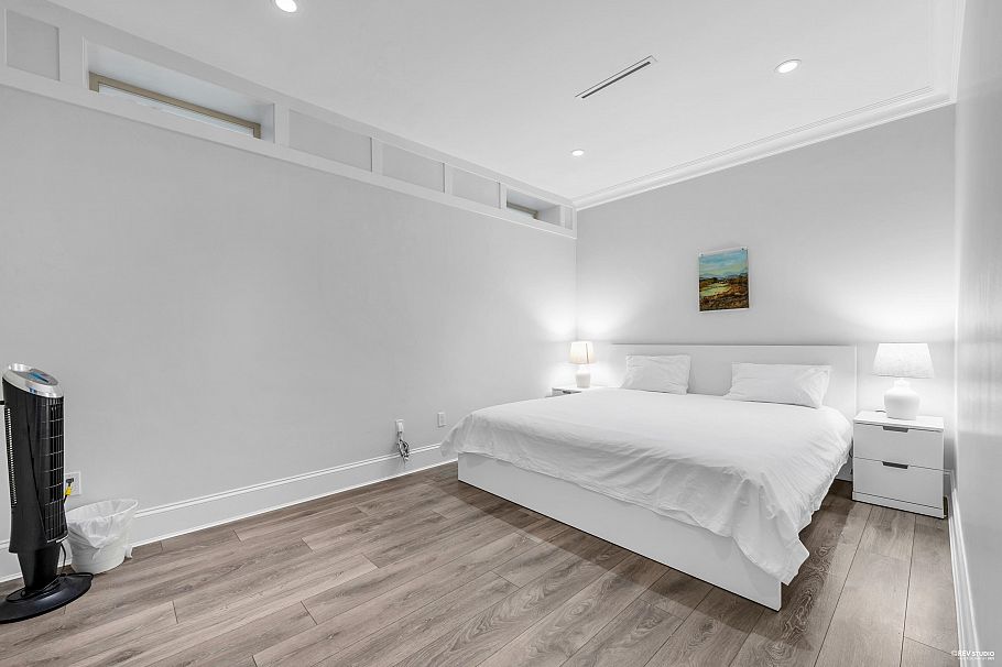 7458 Maple Street Vancouver, BC - 29