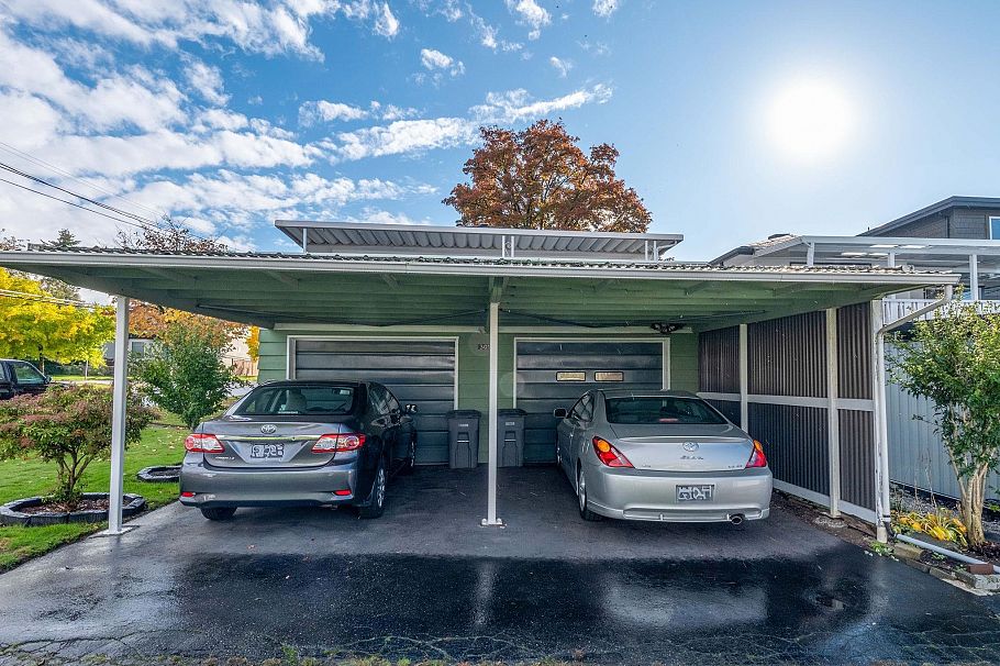 3099 E 18th Avenue Vancouver, BC - 25