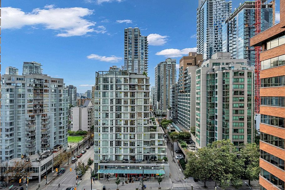 1608 1189 Howe Street Vancouver, BC - 20