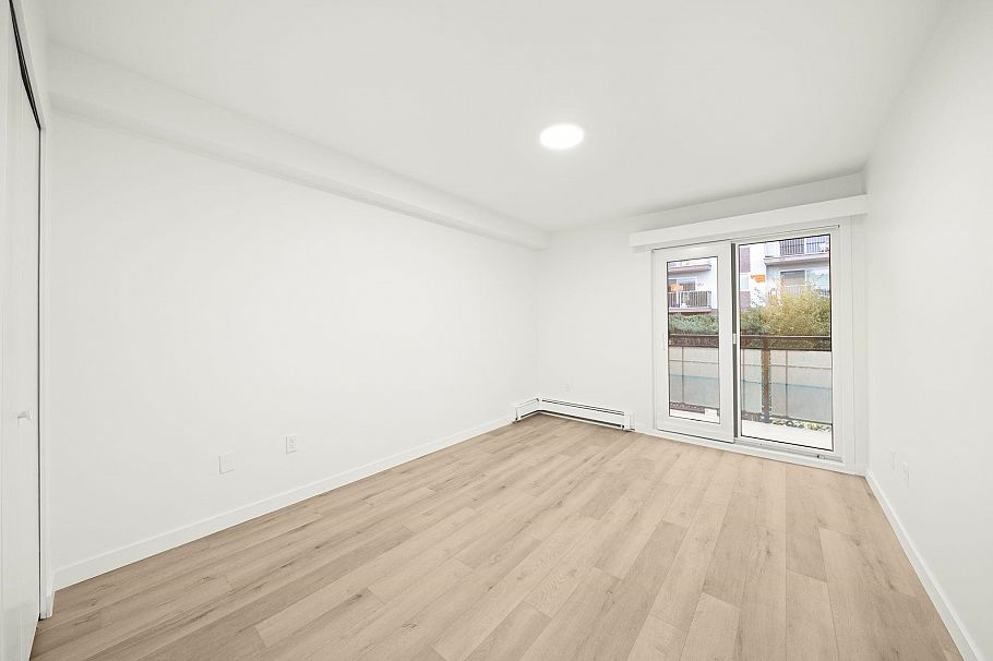 207 360 E 2nd Street North Vancouver, BC - 6