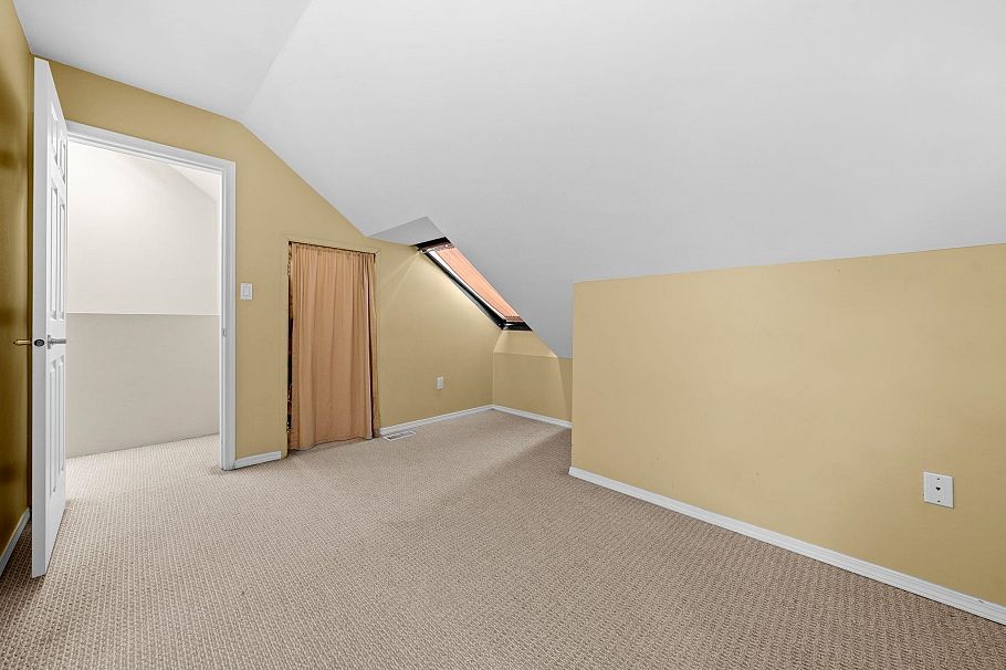 6 230 W 15th Street North Vancouver, BC - 33