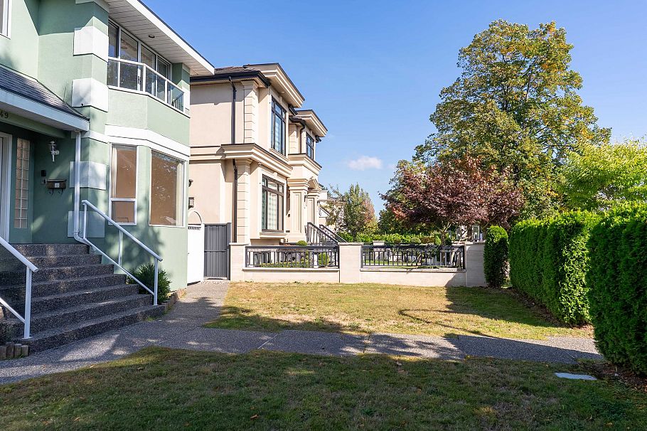 2249 Fraserview Drive Vancouver, BC - 34