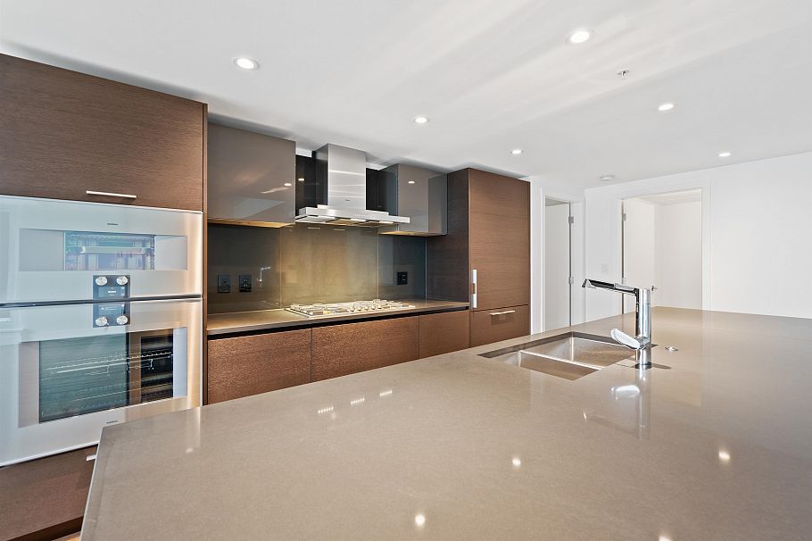 603 1571 W 57th Avenue Vancouver, BC - 3