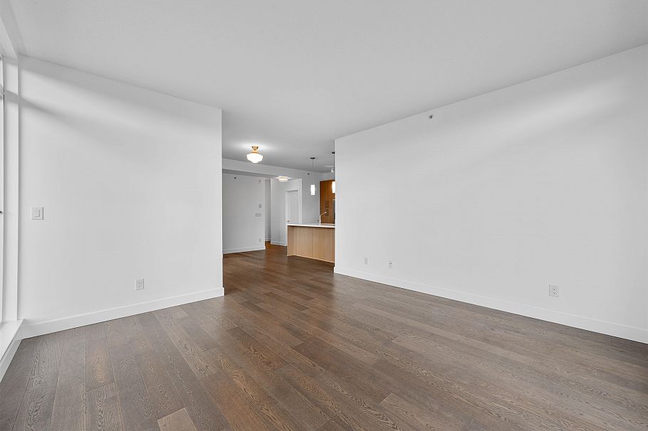 402 5325 West Boulevard Vancouver, BC - 6