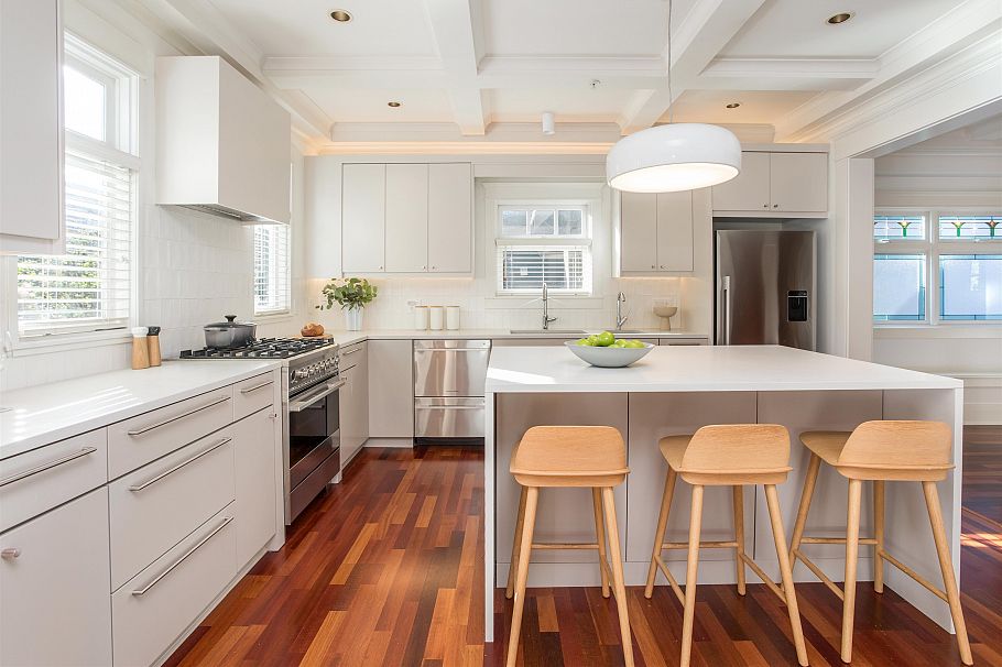 3242 W 3rd Avenue Vancouver, BC - 11