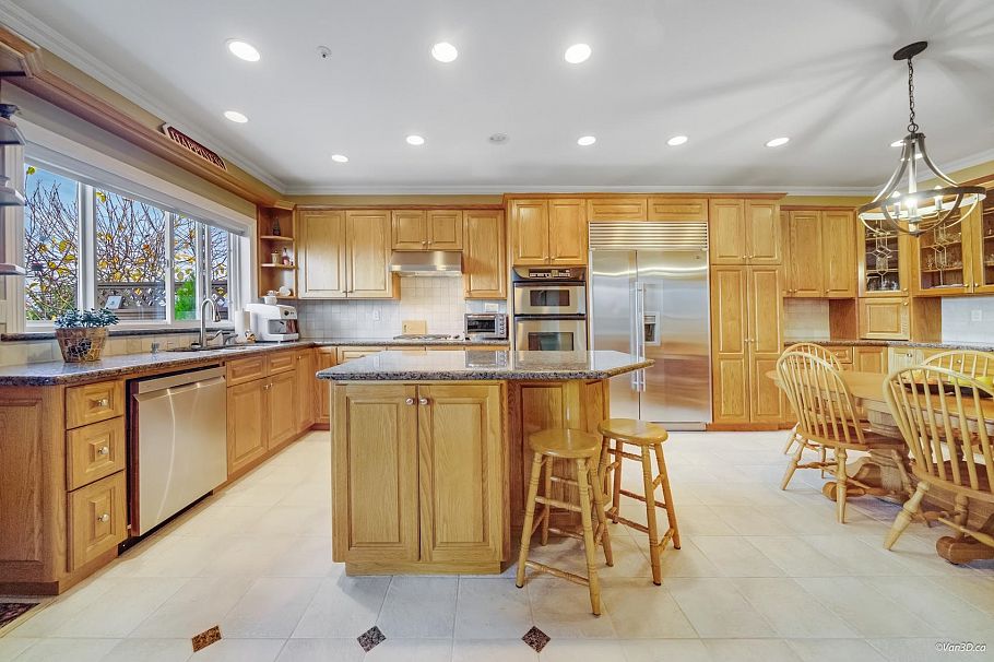 1627 E 34th Avenue Vancouver, BC - 8