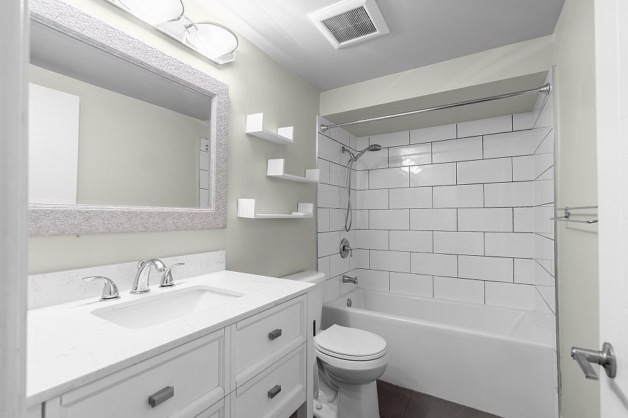 2645 Westview Drive North Vancouver, BC - 16