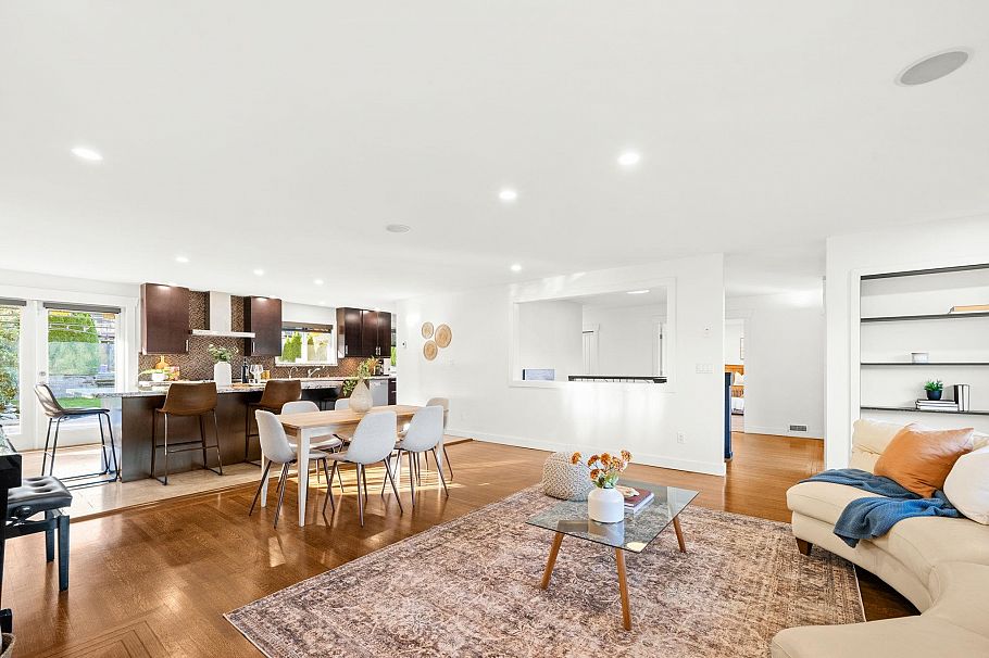 463 Beachview Drive North Vancouver, BC - 8