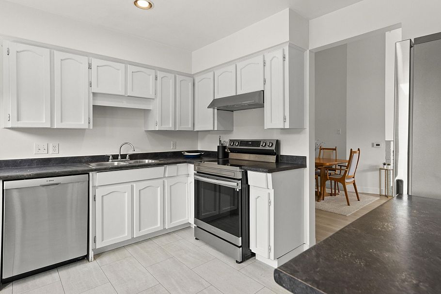 1902 Stephens Street Vancouver, BC - 23