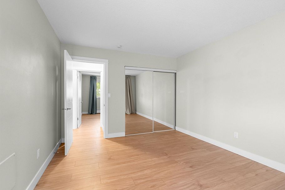 2645 Westview Drive North Vancouver, BC - 20