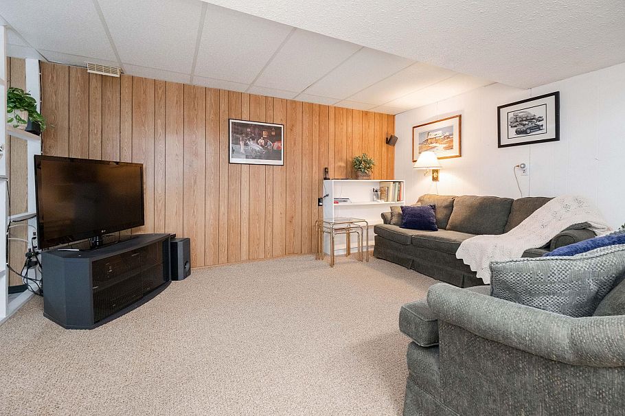 3099 E 18th Avenue Vancouver, BC - 16