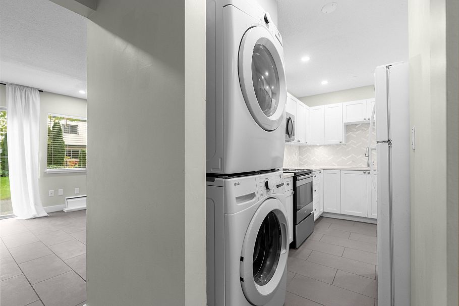 2645 Westview Drive North Vancouver, BC - 11