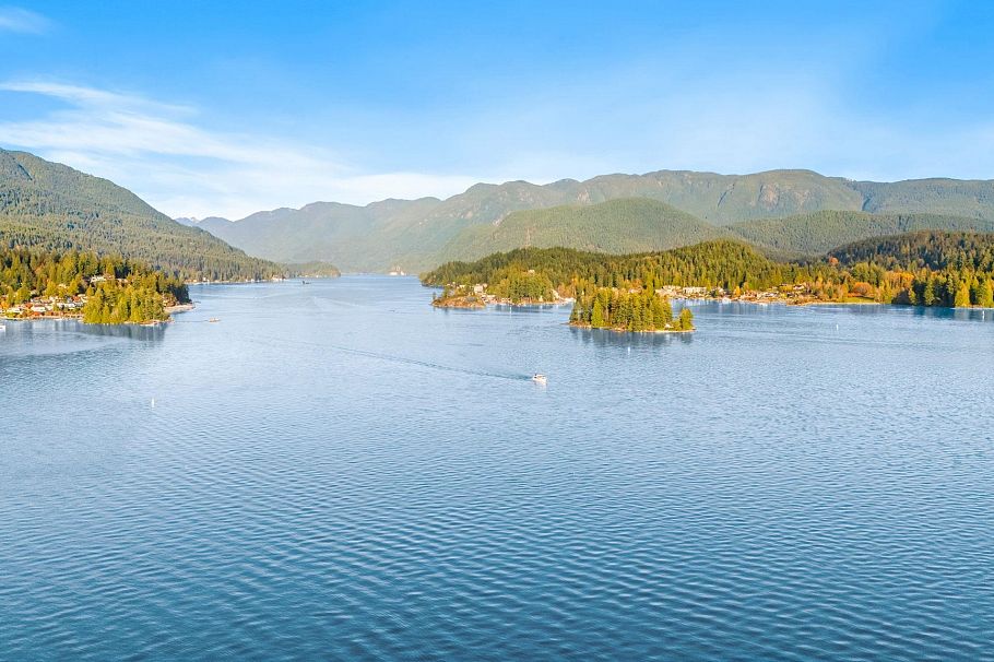 463 Beachview Drive North Vancouver, BC - 38