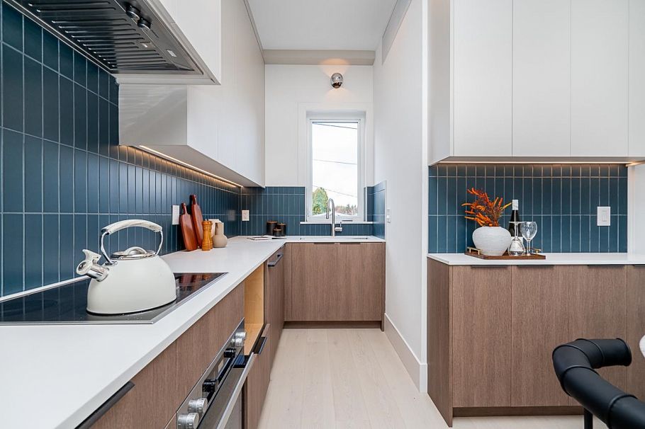 2462 Adanac Street Vancouver, BC - 7