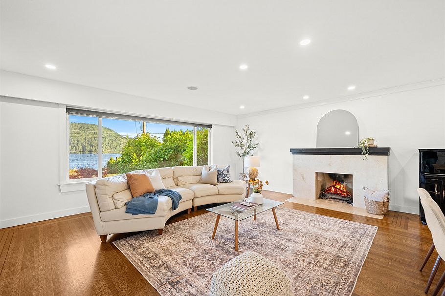 463 Beachview Drive North Vancouver, BC - 6