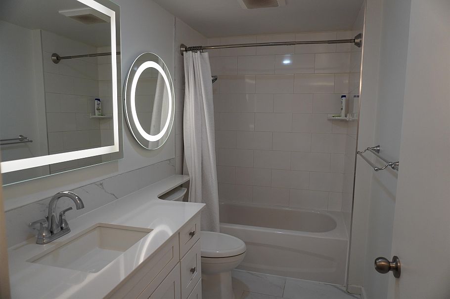 106 1868 E 11th Avenue Vancouver, BC - 4