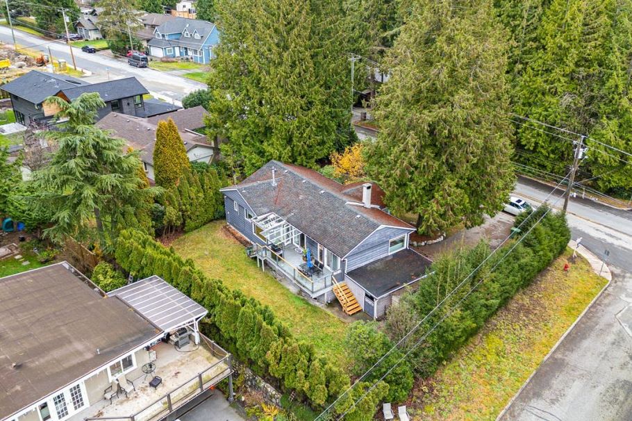 3129 Princess Avenue North Vancouver, BC - 21