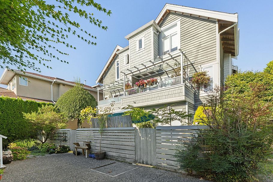 333 E Keith Road North Vancouver, BC - 28