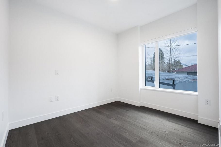 105 477 W 59th Avenue Vancouver, BC - 5