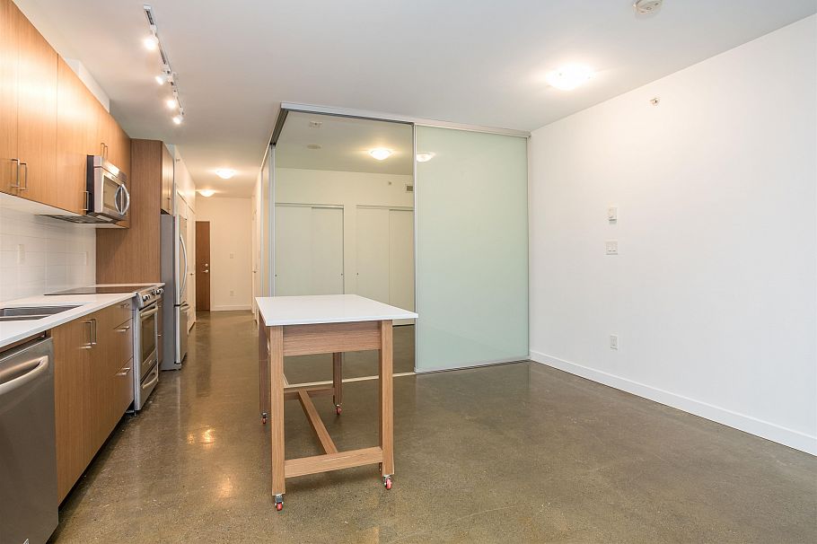 310 221 Union Street Vancouver, BC - 12