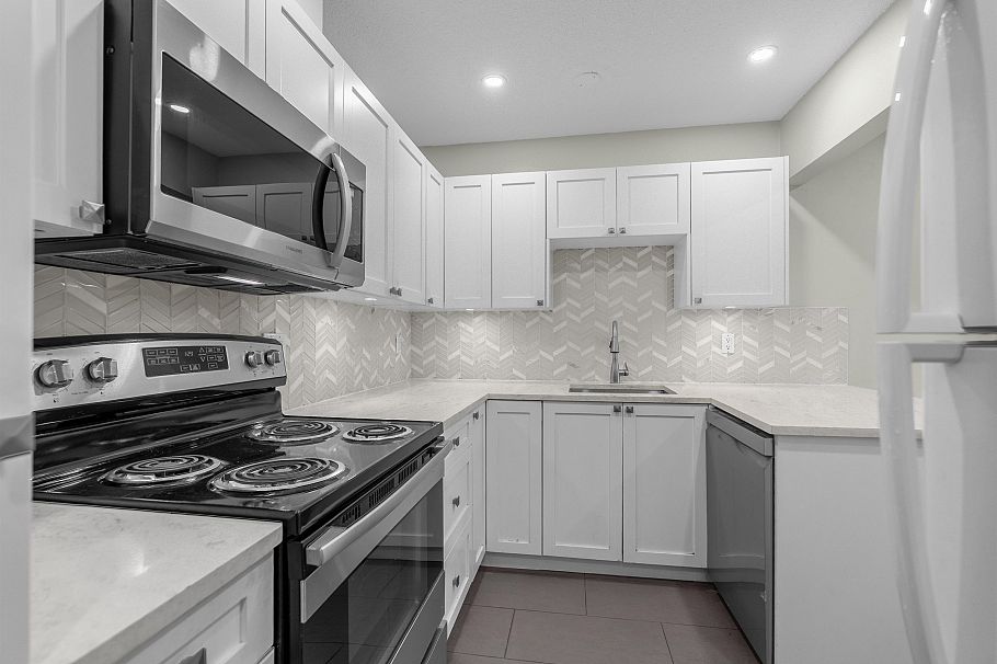 2645 Westview Drive North Vancouver, BC - 8