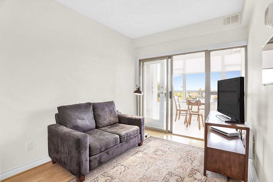 403 2580 Tolmie Street Vancouver, BC - 14