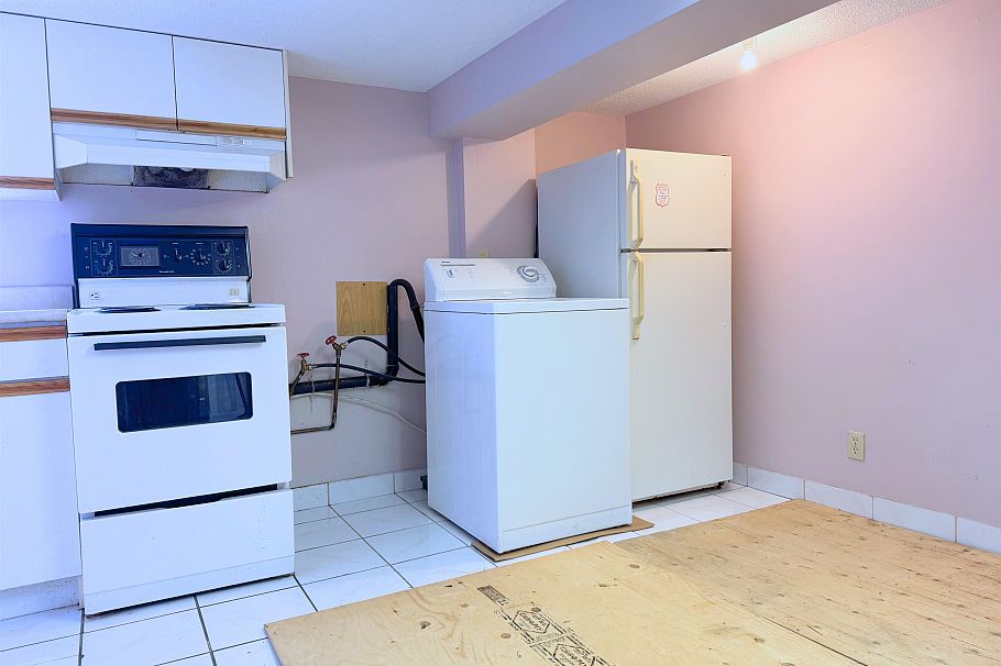 2168 Renfrew Street Vancouver, BC - 17