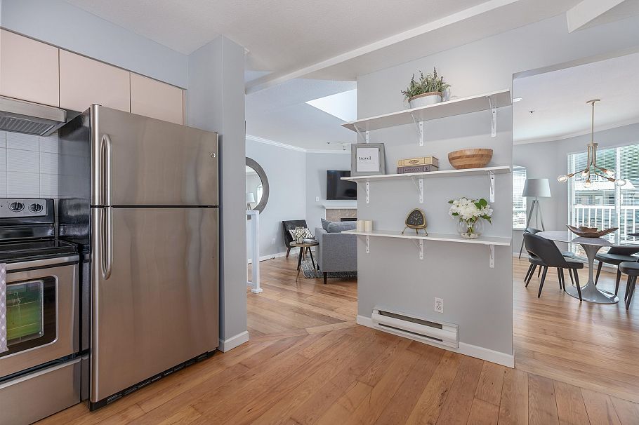 208 788 W 8th Avenue Vancouver, BC - 16