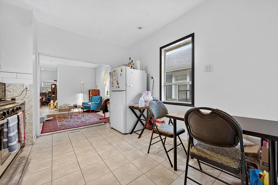 3838 Inverness Street Vancouver, BC - 10