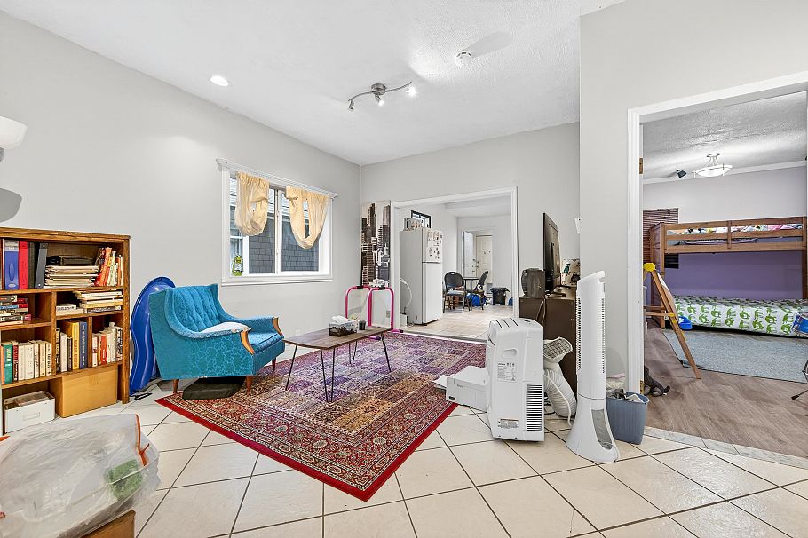 3838 Inverness Street Vancouver, BC - 11