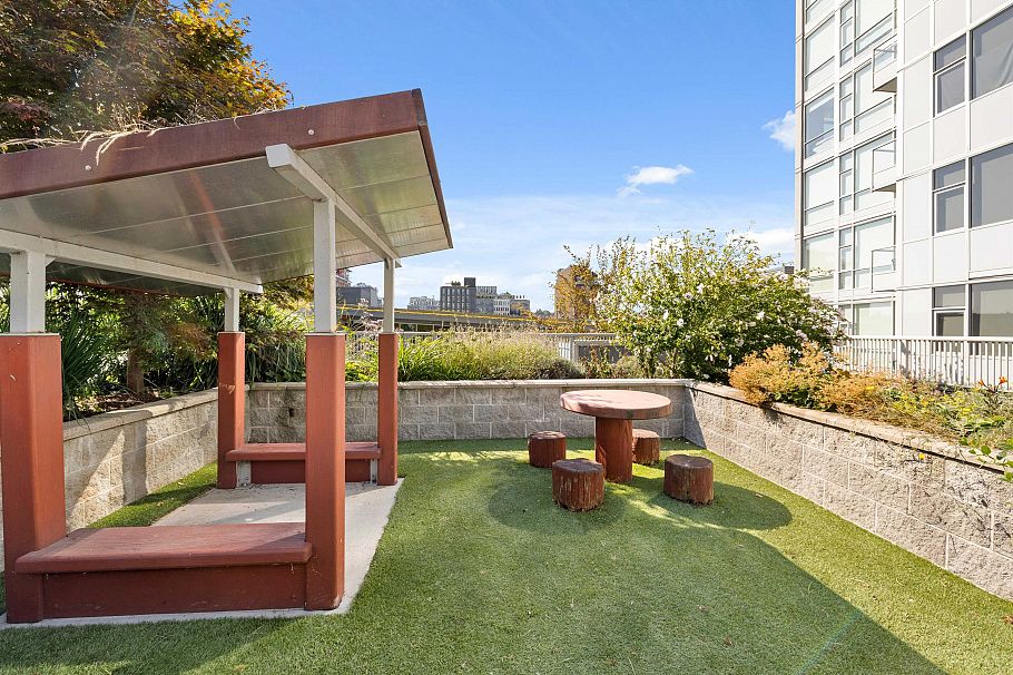 711 108 E 1st Avenue Vancouver, BC - 28