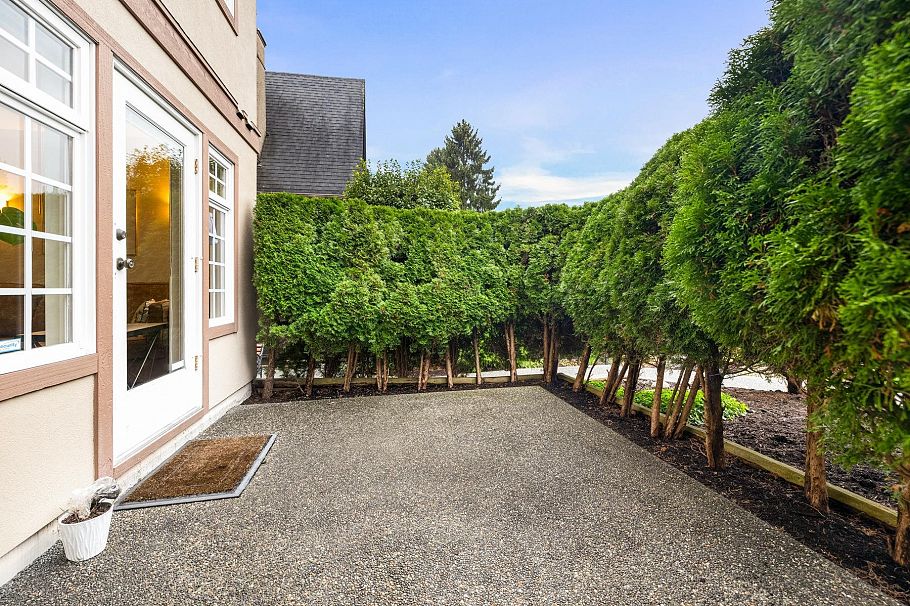 2718 W 3rd Avenue Vancouver, BC - 23