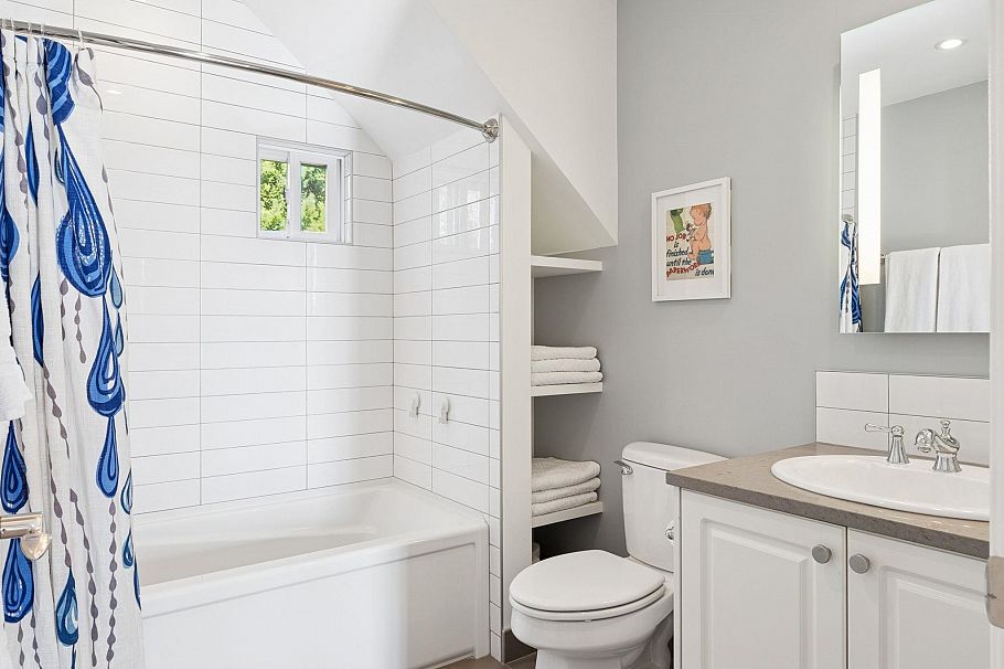 333 E Keith Road North Vancouver, BC - 23