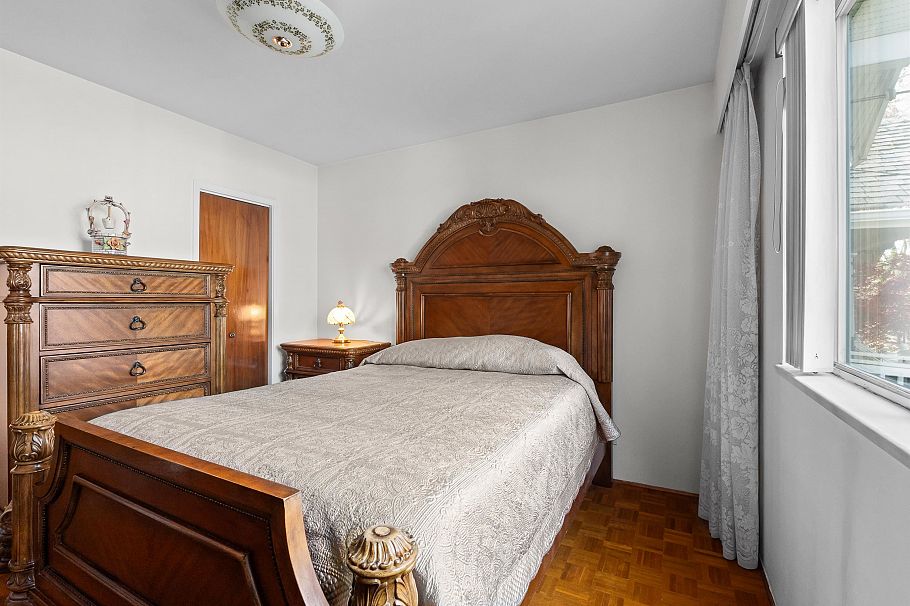 2240 E 6th Avenue Vancouver, BC - 11